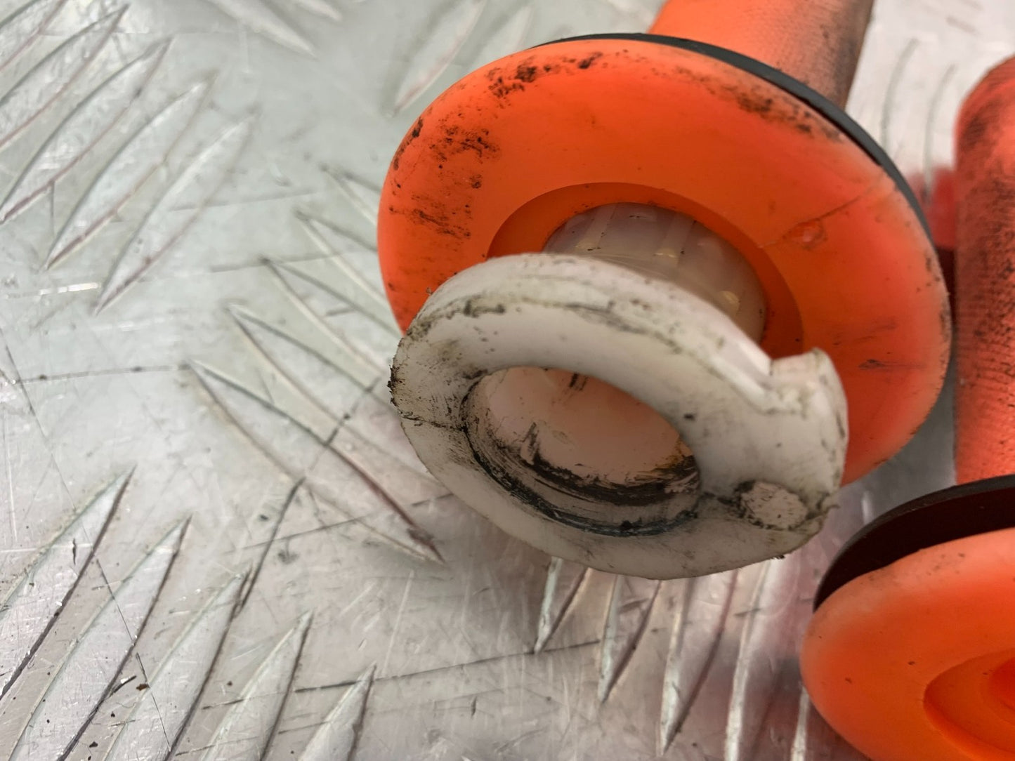 QINGQI QM125 GY-2B THROTTLE TWIST GRIP  YEAR 2016 (CMB1228)