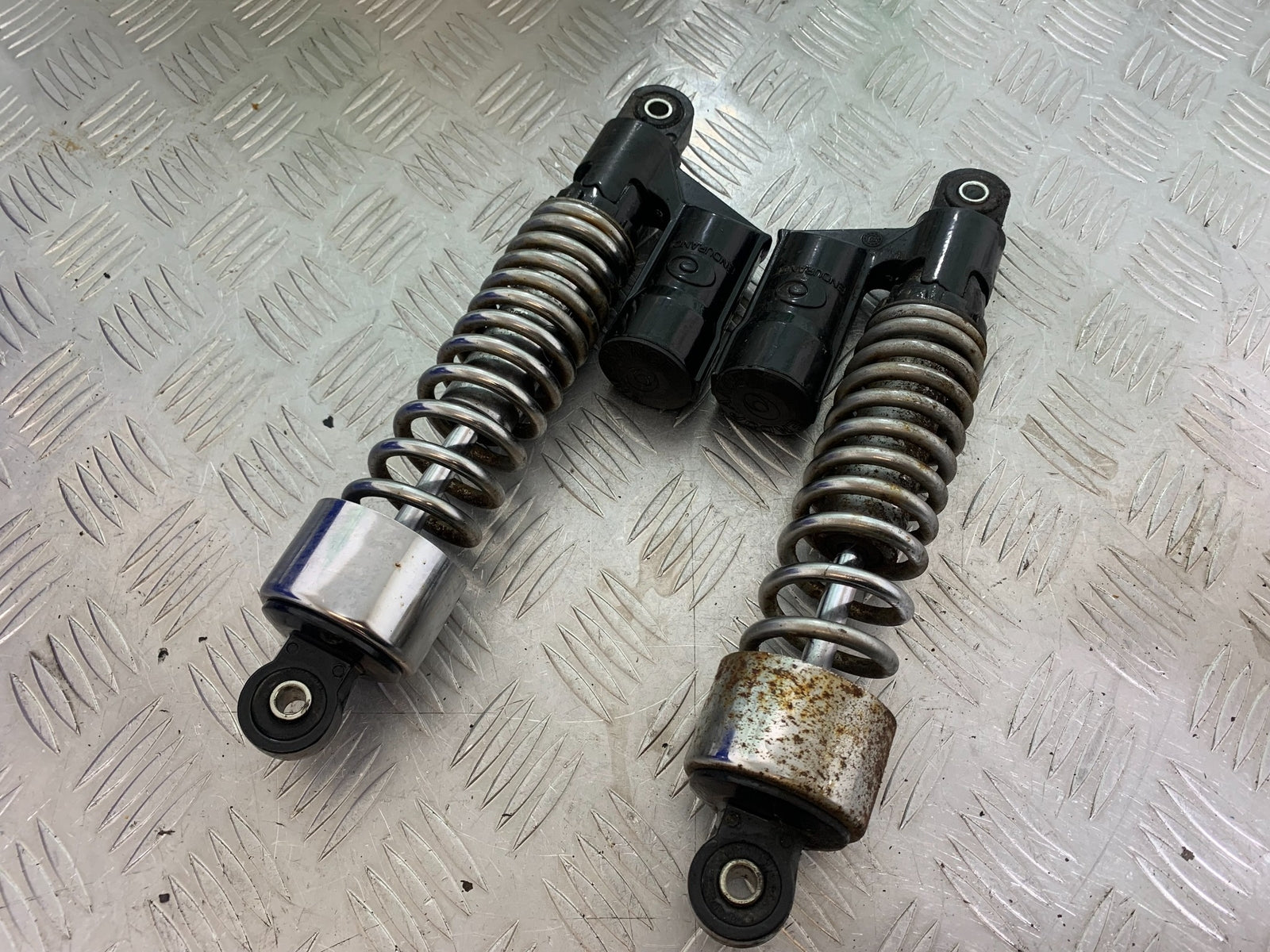 ROYAL ENFIELD BULLET 500 EFI REAR SHOCKS   YEAR 2008 - 2016 (CMB1153)