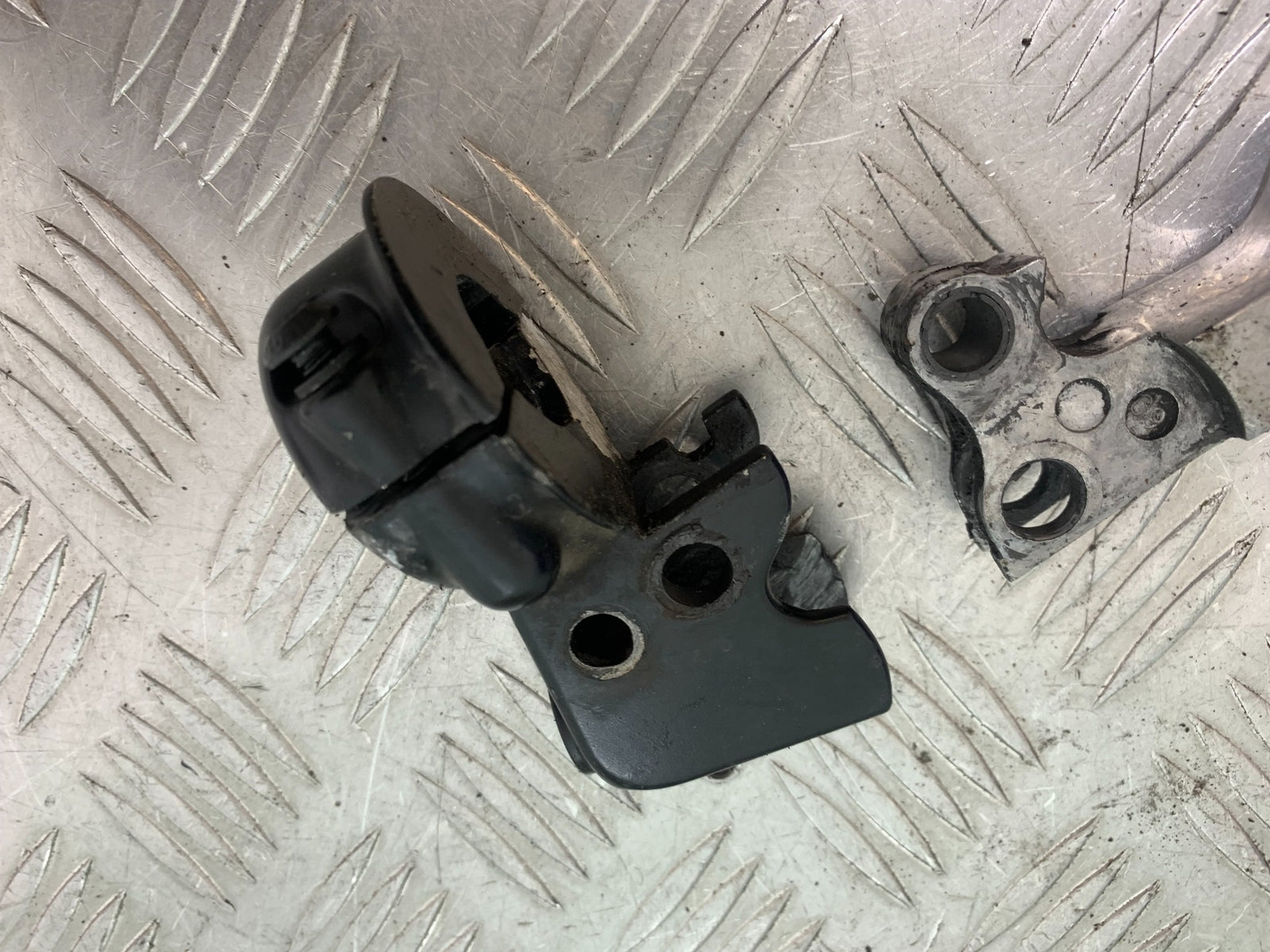 HARLEY DAVIDSON FXS BLACKLINE 1585 CLUTCH LEVER & BRACKET  YEAR 2012 (CMB1147)