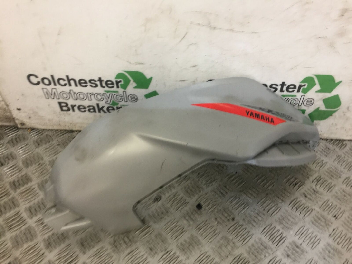 YAMAHA MT07 MT-07 RIGHT TANK COVER YEAR 2014-2018 (STOCK 704)