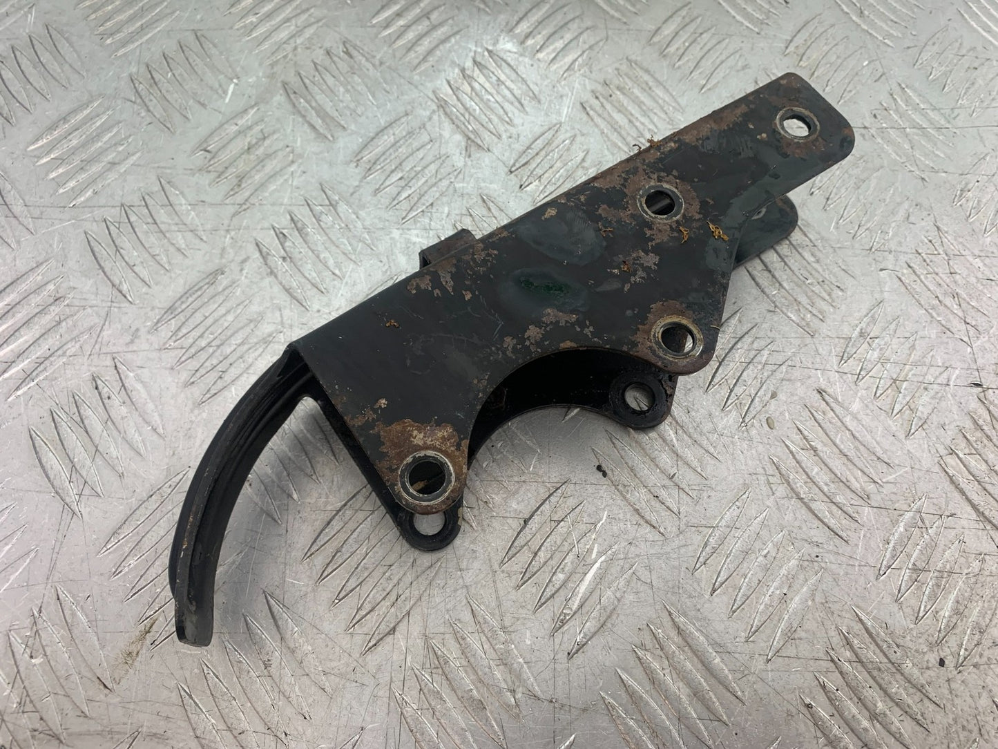 APRILIA 650 PAGASO STRADA ENGINE MOUNTING BRACKET YEAR 2005-2010 (CMB1260)