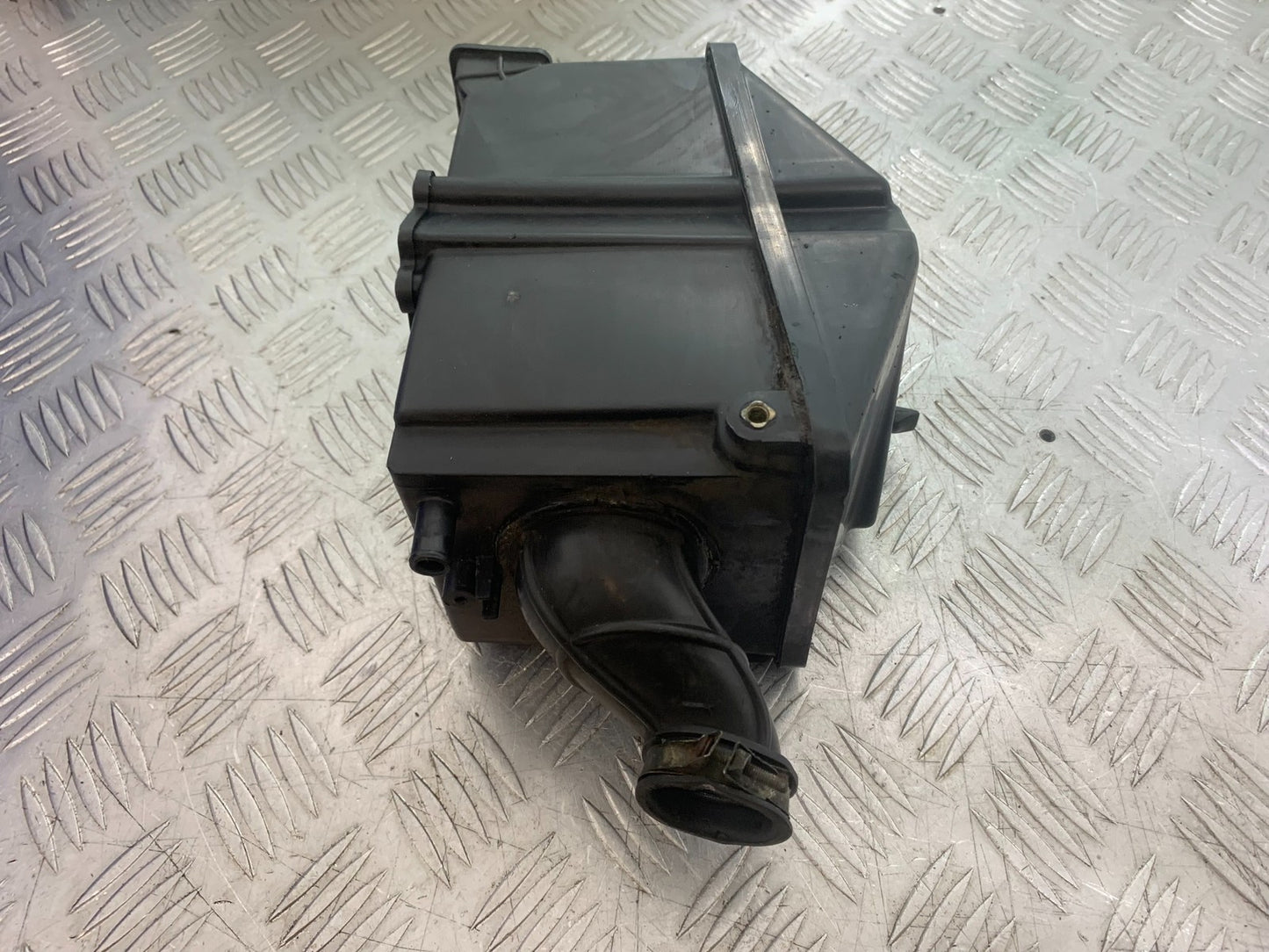 BENELLI BN125 BN 125 AIRBOX  YEAR 2018-2021 (CMB1245)