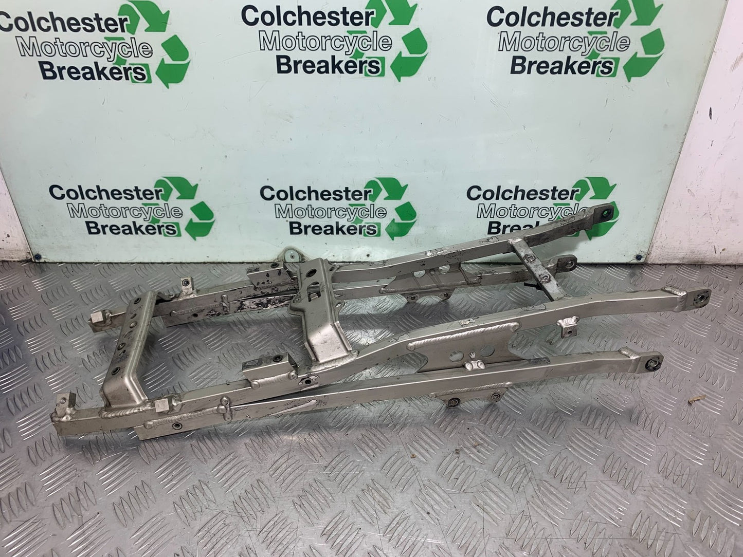 KAWASAKI ZX9R ZX9 E1 REAR SUBFRAME   YEAR 2000-01 (CMB1171)