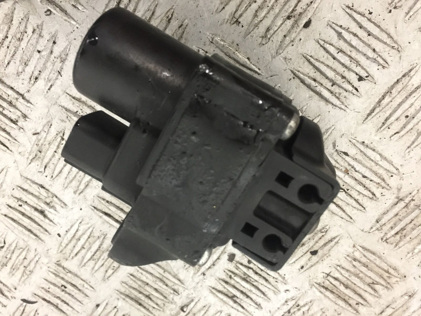 YAMAHA FZ1-N EXHAUST SERVO MOTOR    YEAR 2006-2012  (STOCK 787)