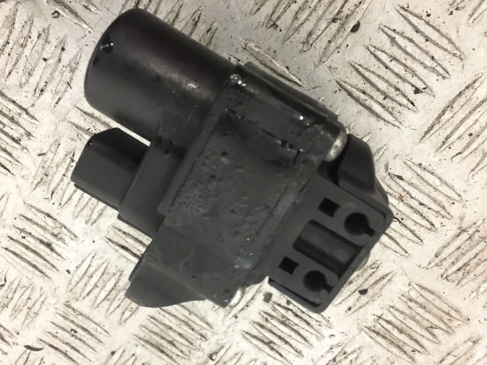 YAMAHA FZ1-N EXHAUST SERVO MOTOR    YEAR 2006-2012  (STOCK 787)