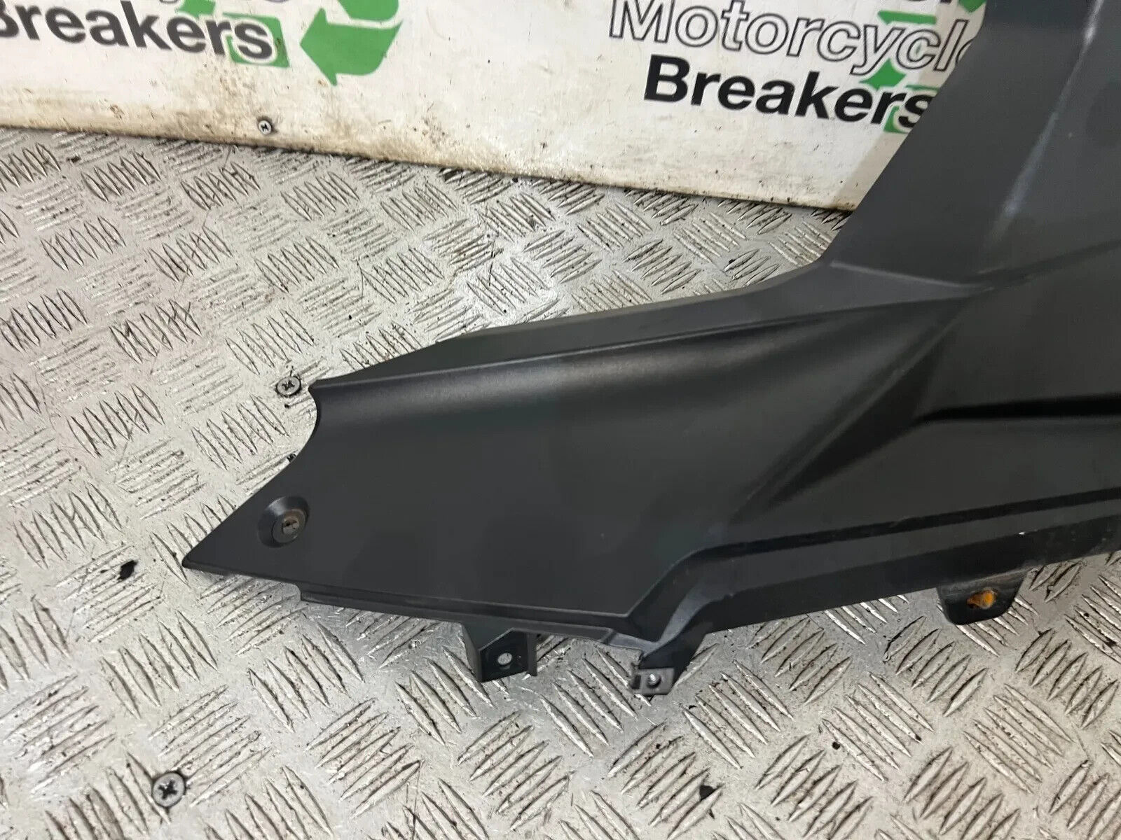 TRIUMPH TIGER 1200 EXPLORER LEFT FAIRING PANEL YEAR 2012-2015 (STOCK 901)