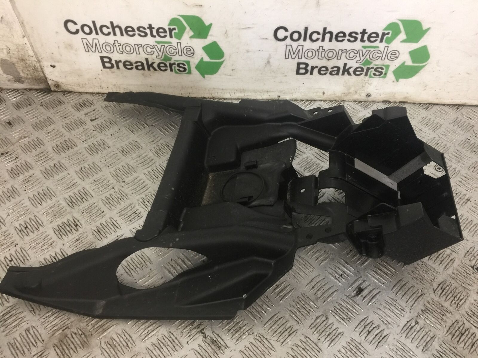SUZUKI 650 BURGMAN BATTERY BOX   YEAR 2014-2018 (STOCK 769)