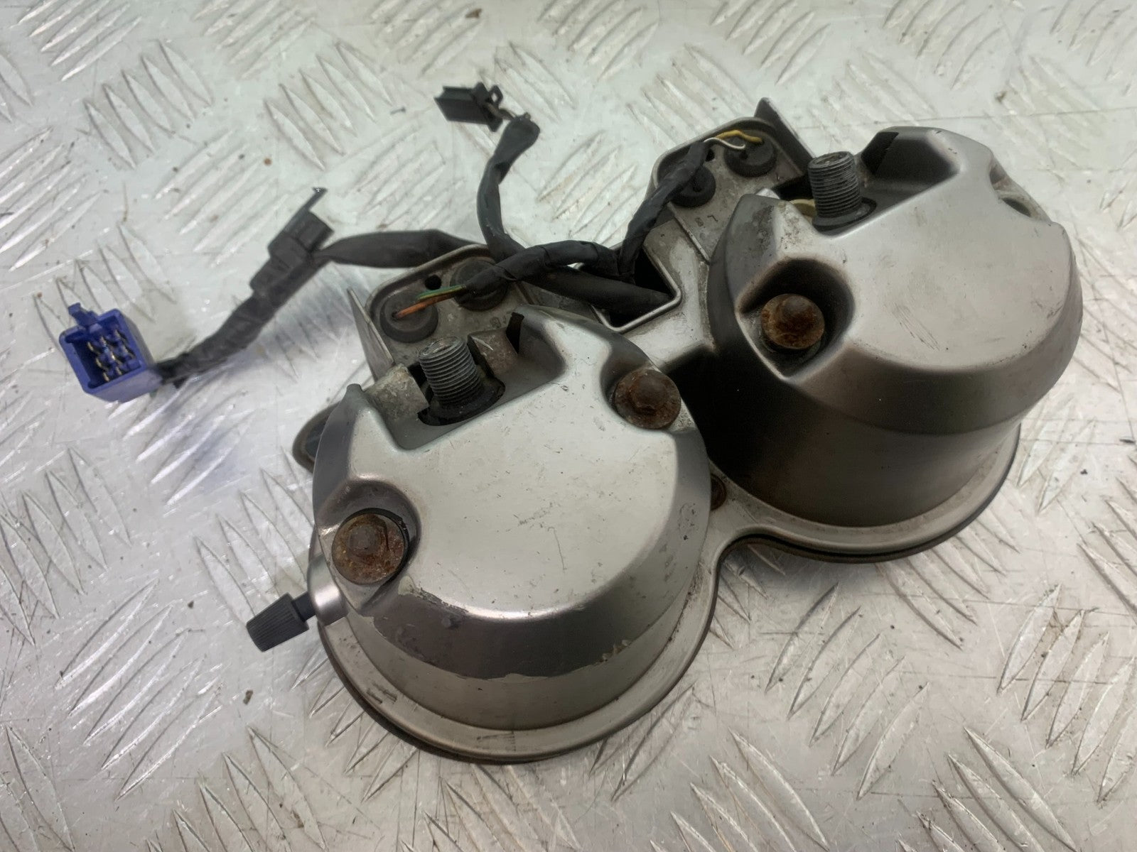 SUZUKI GS500 GS 500 CLOCKS (DAMAGED)  YEAR 2001-2008 (CMB1254)