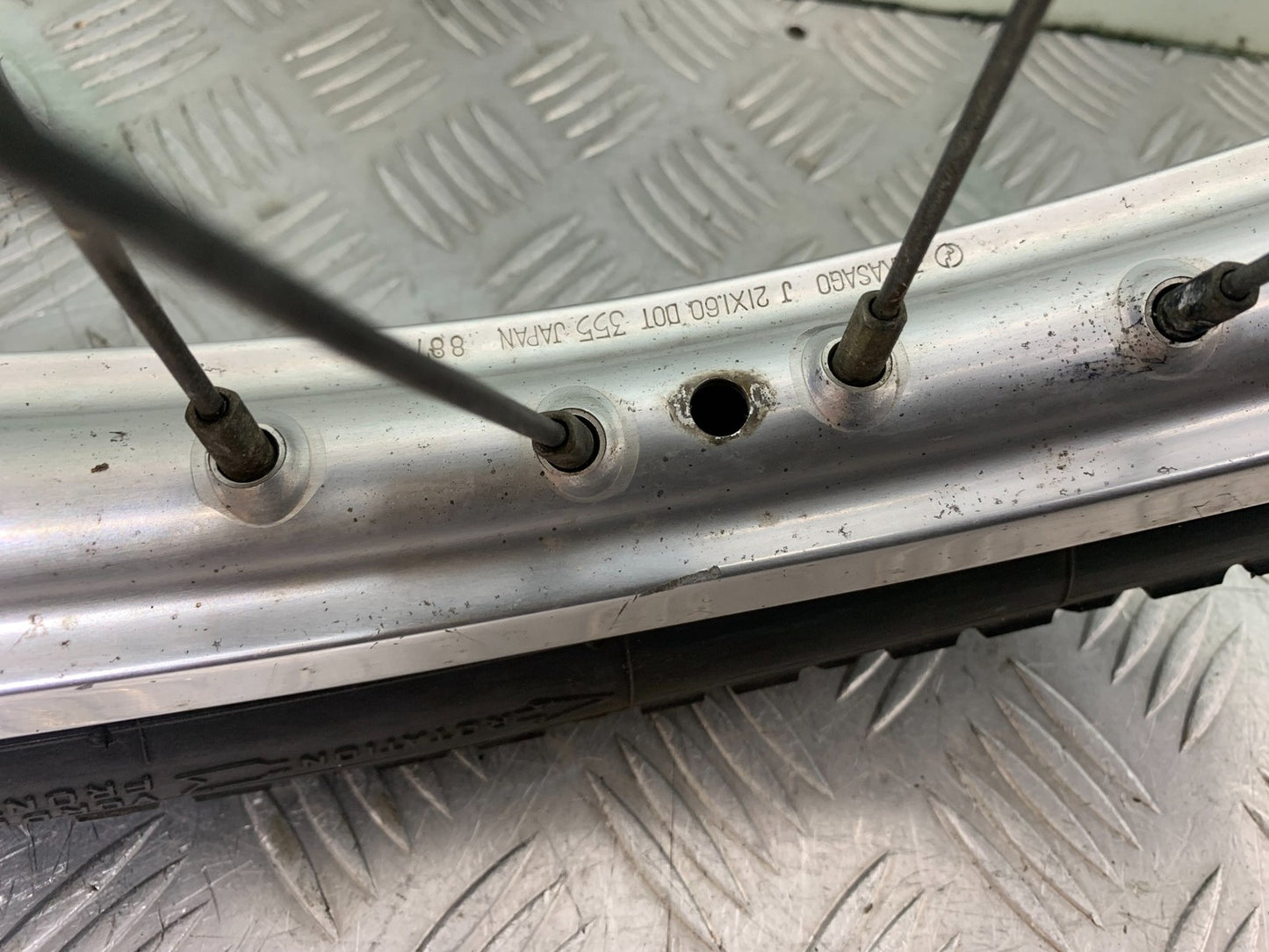 KAWASAKI KLR250 KLR 250 FRONT WHEEL   YEAR 1984-2001 (CMB1225)