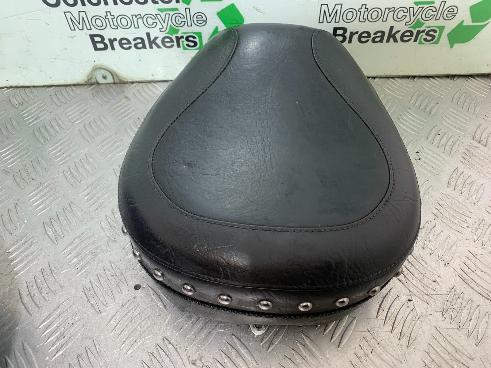 HONDA VT750 SHADOW REAR SEAT  YEAR 2003-2004 (CMB1265)