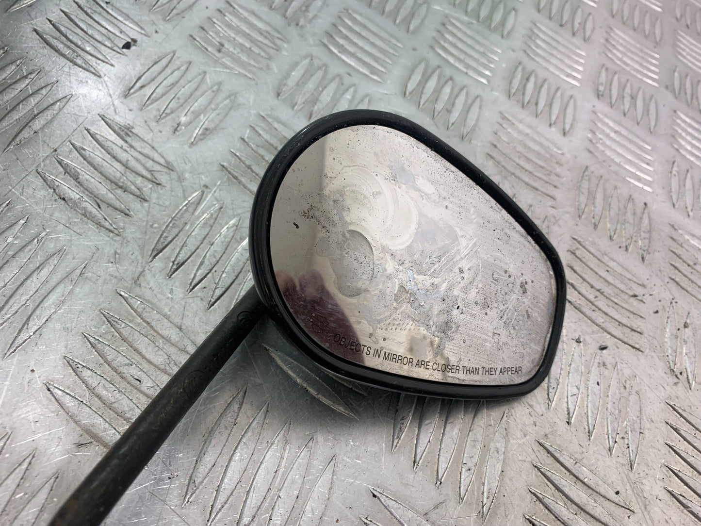 HARLEY DAVIDSON FXS BLACKLINE 1585 RIGHT MIRROR  YEAR 2012 (CMB1147)