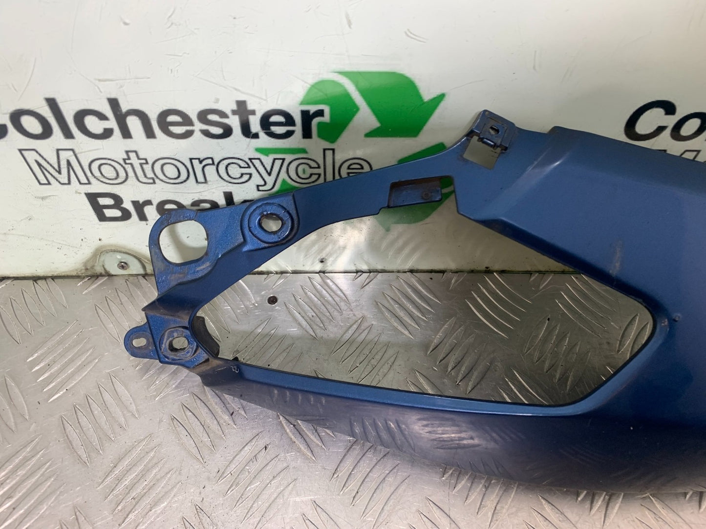 YAMAHA XMAX 125 XMAX-125 RIGHT SEAT PANEL YEAR 2015-2020  (CMB1266)