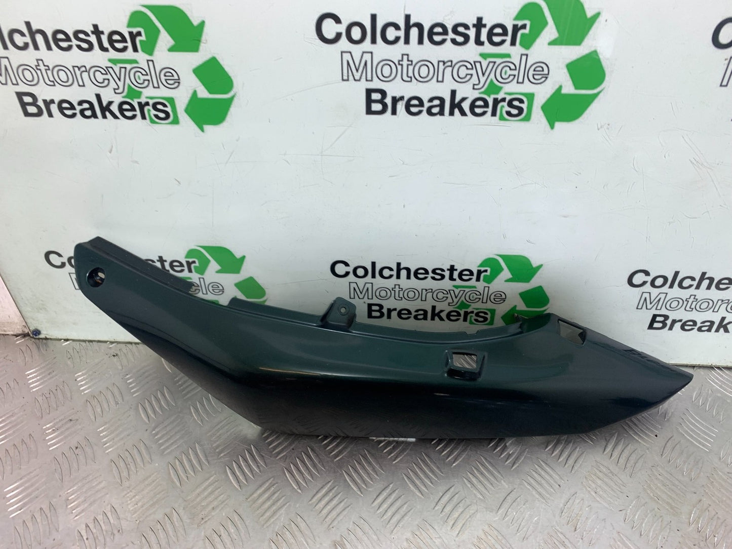 YAMAHA XJ600 XJ 600 DIVERSION LEFT SEAT PANEL  1998-2000 (CMB1191)