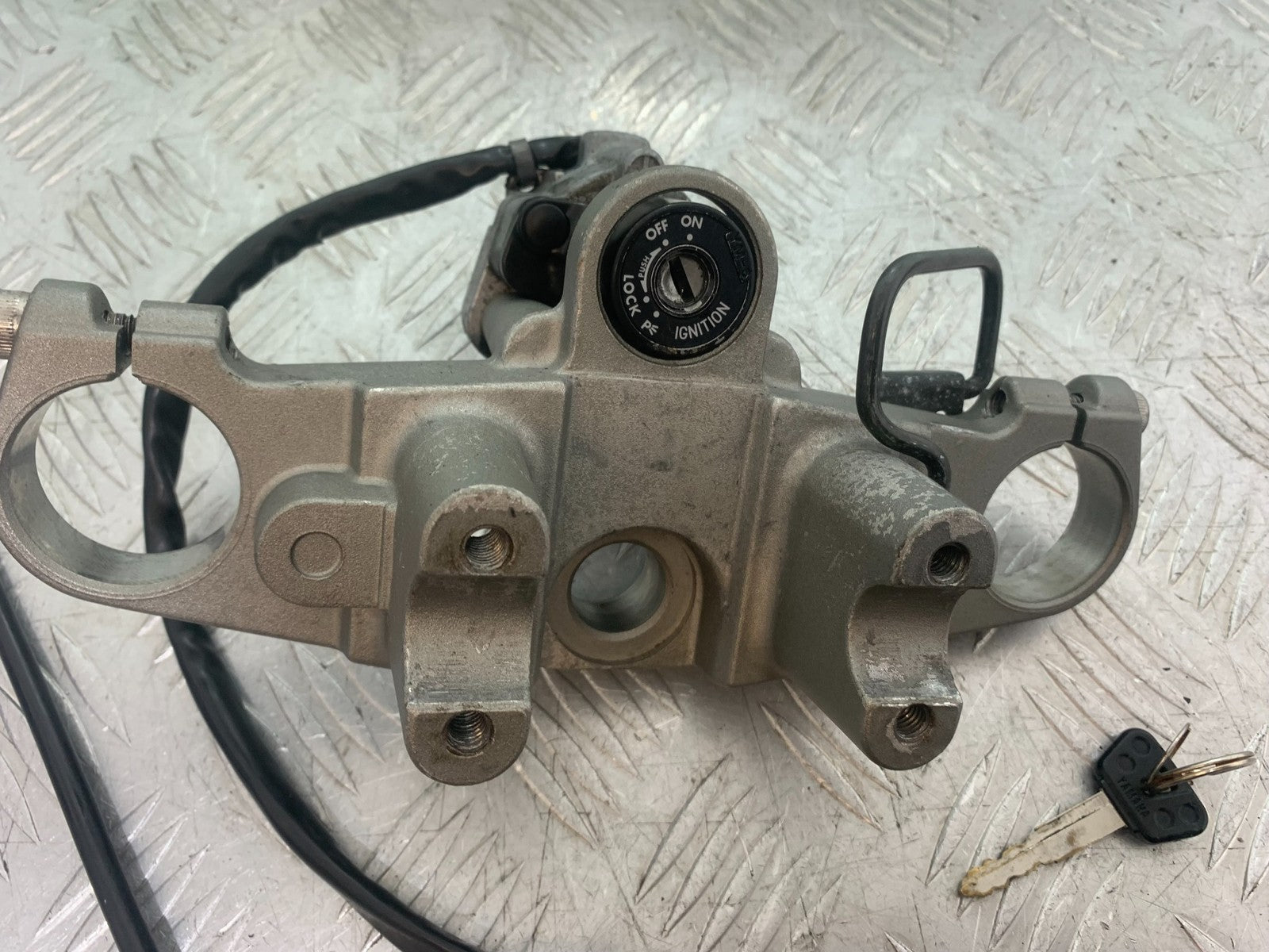 YAMAHA XJ900 XJ 900 DIVERSION LOCKS AND KEY  YEAR 1994-2002(CMB1292)