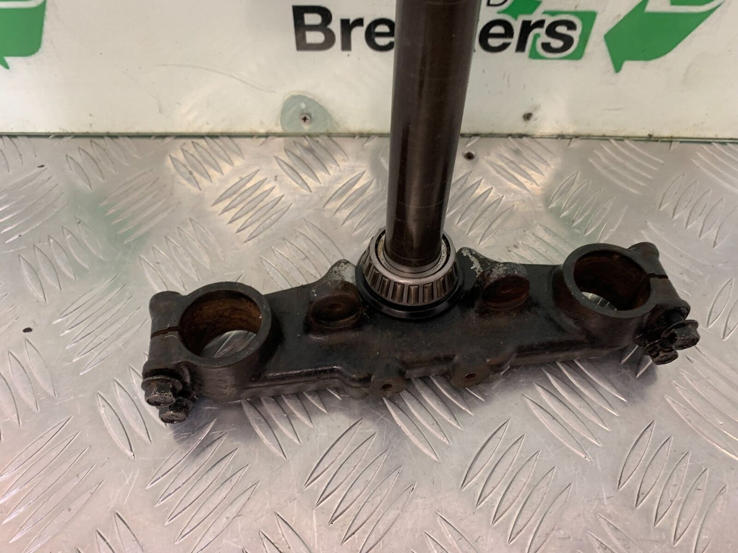 KAWASAKI KLR250 KLR 250 BOTTOM YOKE YEAR 1984-2001 (STOCK 980)