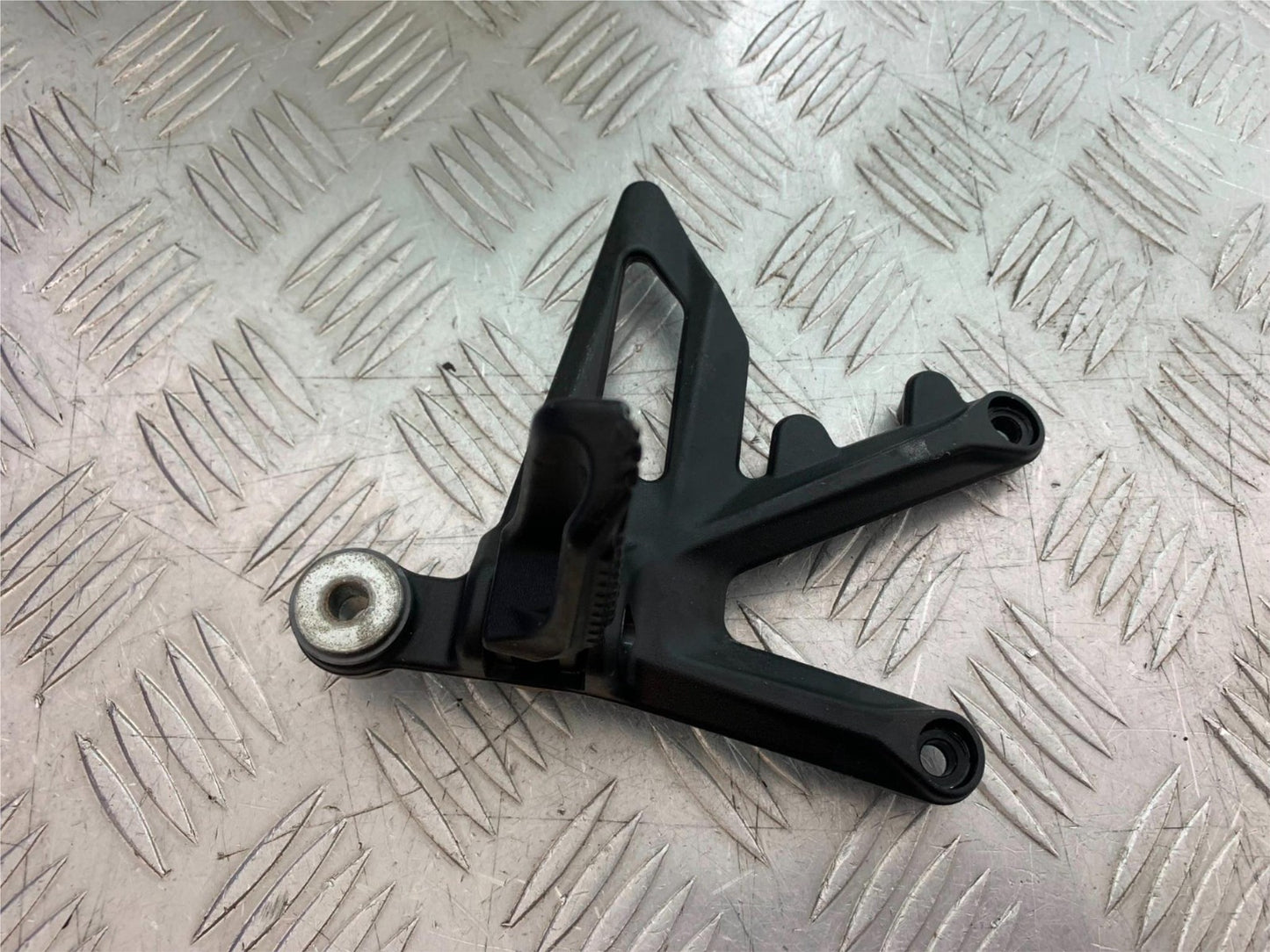 KTM 1290 SUPER DUKE R FRONT RIGHT HANGER AND PEG  YEAR 2020-2024 (CMB1272)