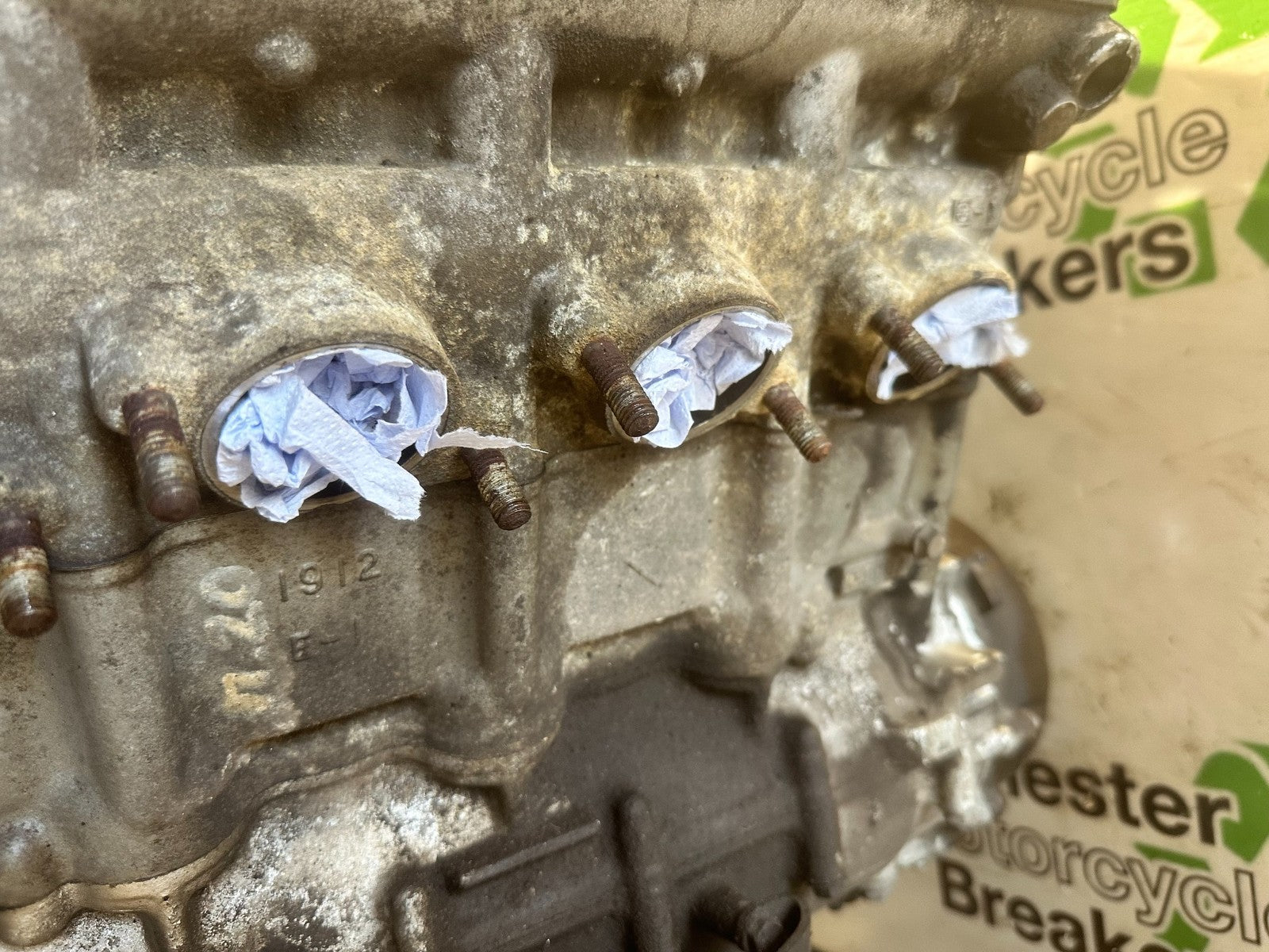 KAWASAKI ZX9R ZX9 E1 E2 ENGINE YEAR 2000-01  (CMB1171)