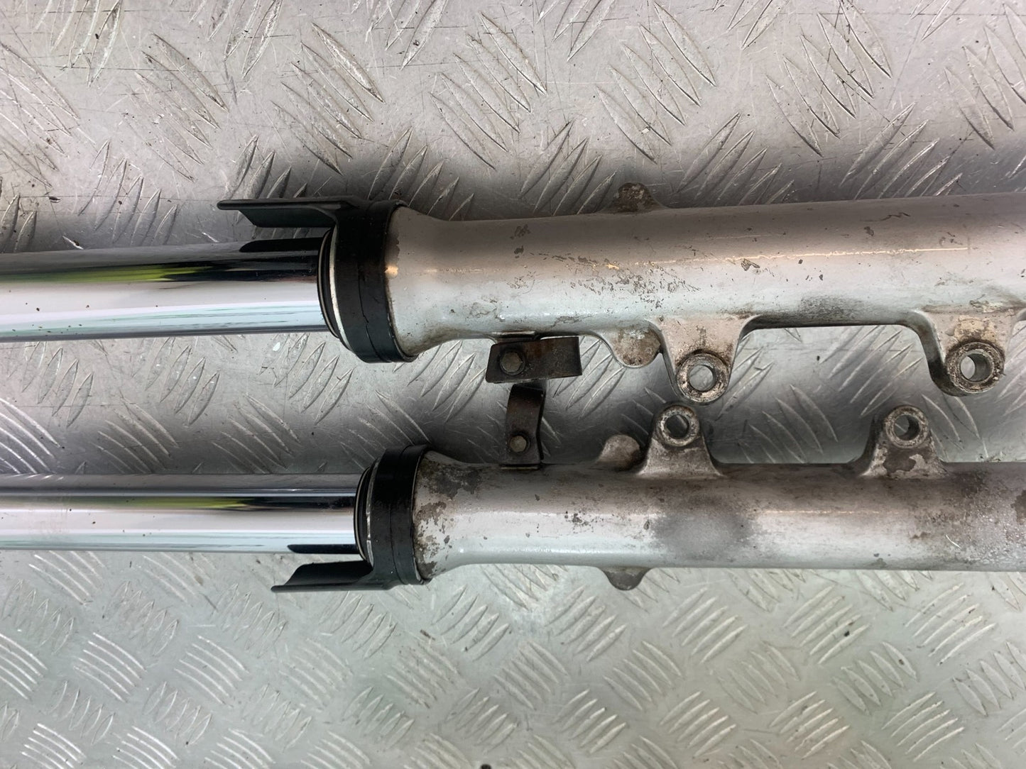 YAMAHA FZS600 FAZER 600 FORKS   YEAR 1998-2001 (CMB1267)