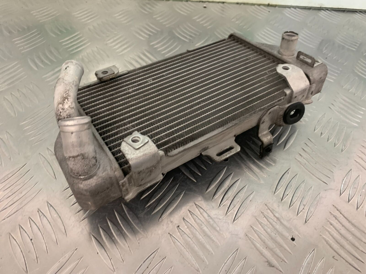 HONDA CRF1000 (DCT) AFRICA TWIN  LEFT RADIATOR   YEAR 2019 (STOCK 962)