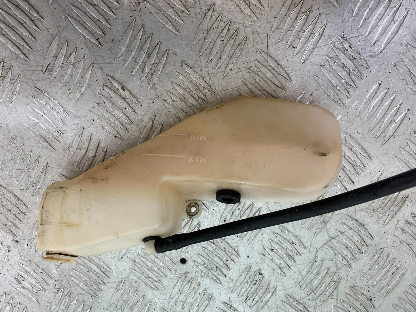 TRIUMPH 955I SPRINT RS COOLANT BOTTLE  YEAR 1999-03 (CMB1313)