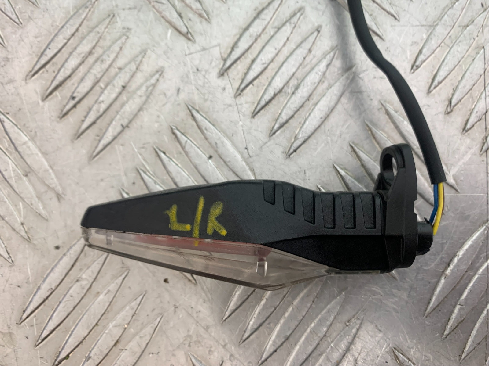 BMW M1000 R LEFT REAR INDICATOR YEAR 2023-2024 (CMB1140)