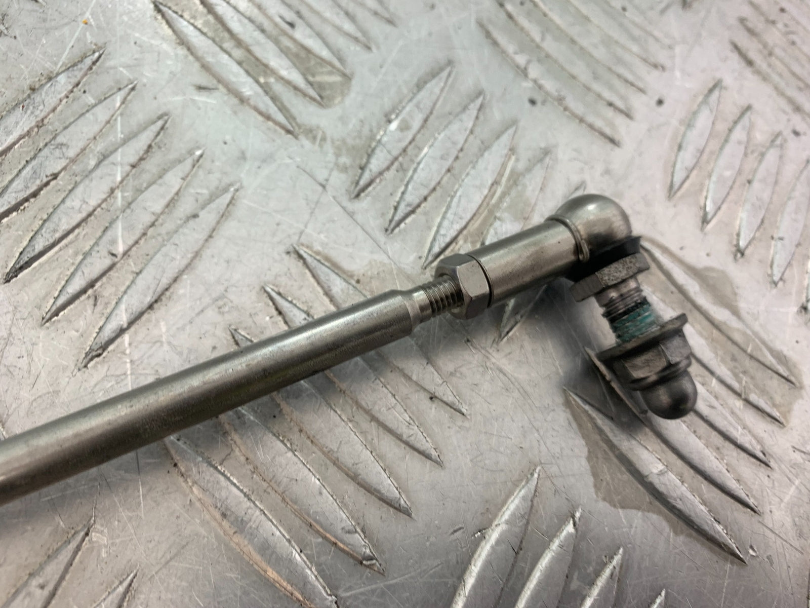 TRIUMPH TRIDENT 660 QIUCK SHIFTER   YEAR 2021-2024 (CMB1148)