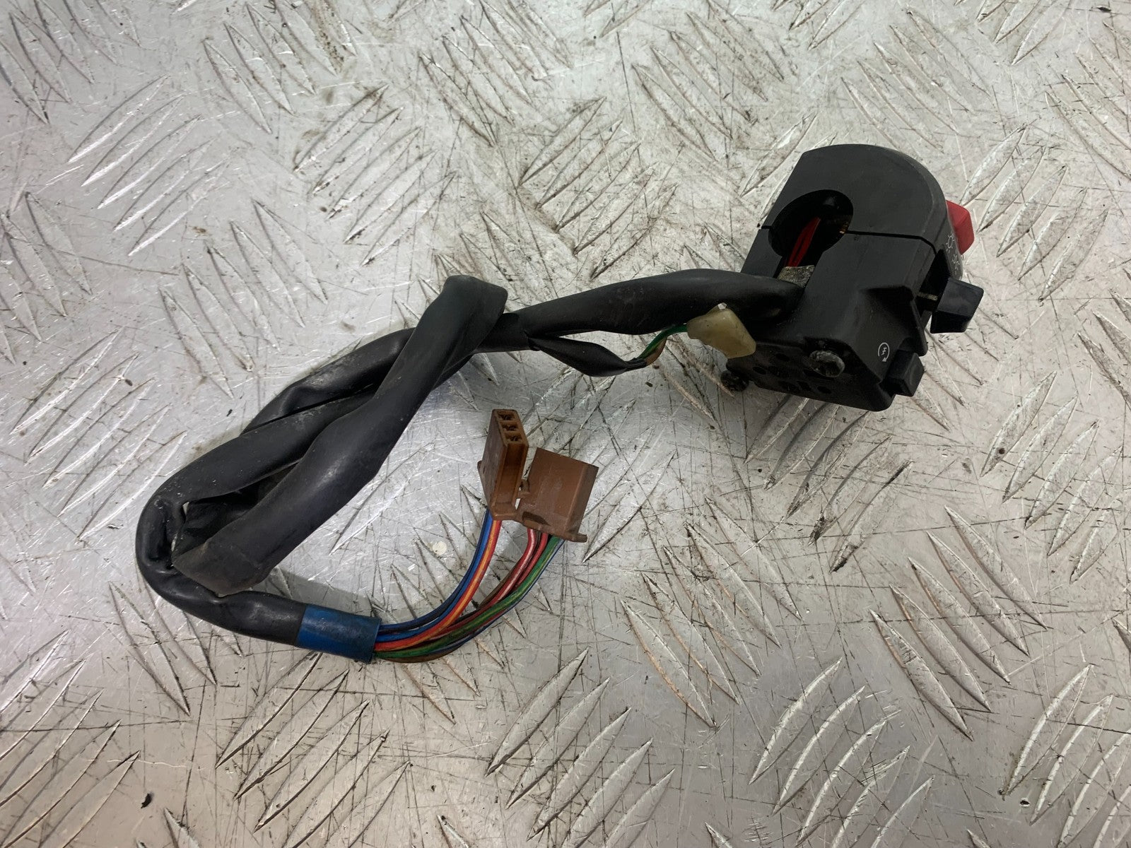 YAMAHA YZF R1 RIGHT SWITCH GEAR  YEAR 1998-99 (CMB1291)