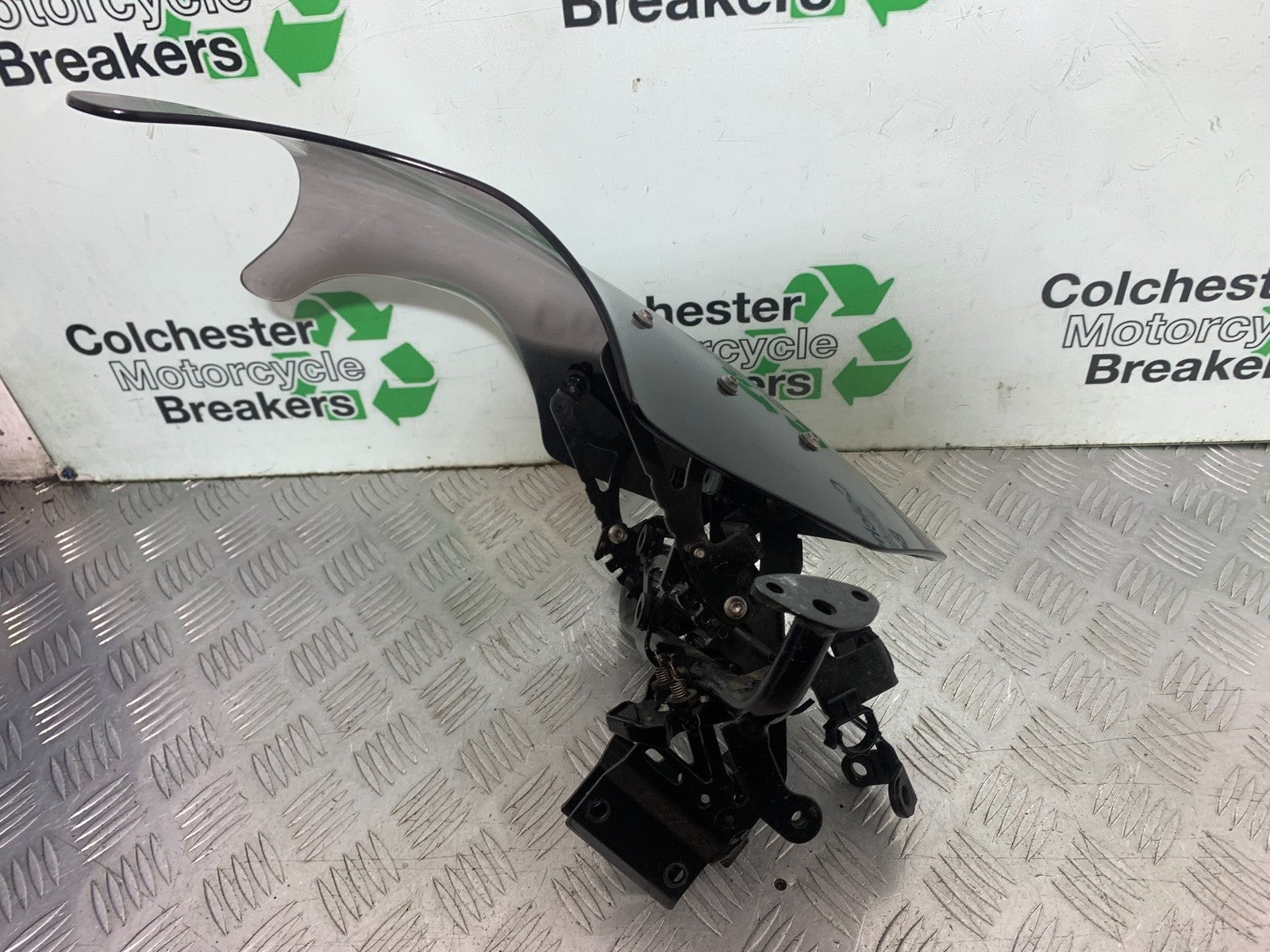 KAWASAKI Z1000 SX FAIRING BRACKET AND SCREEN  YEAR 2014-16 (CMB1264)