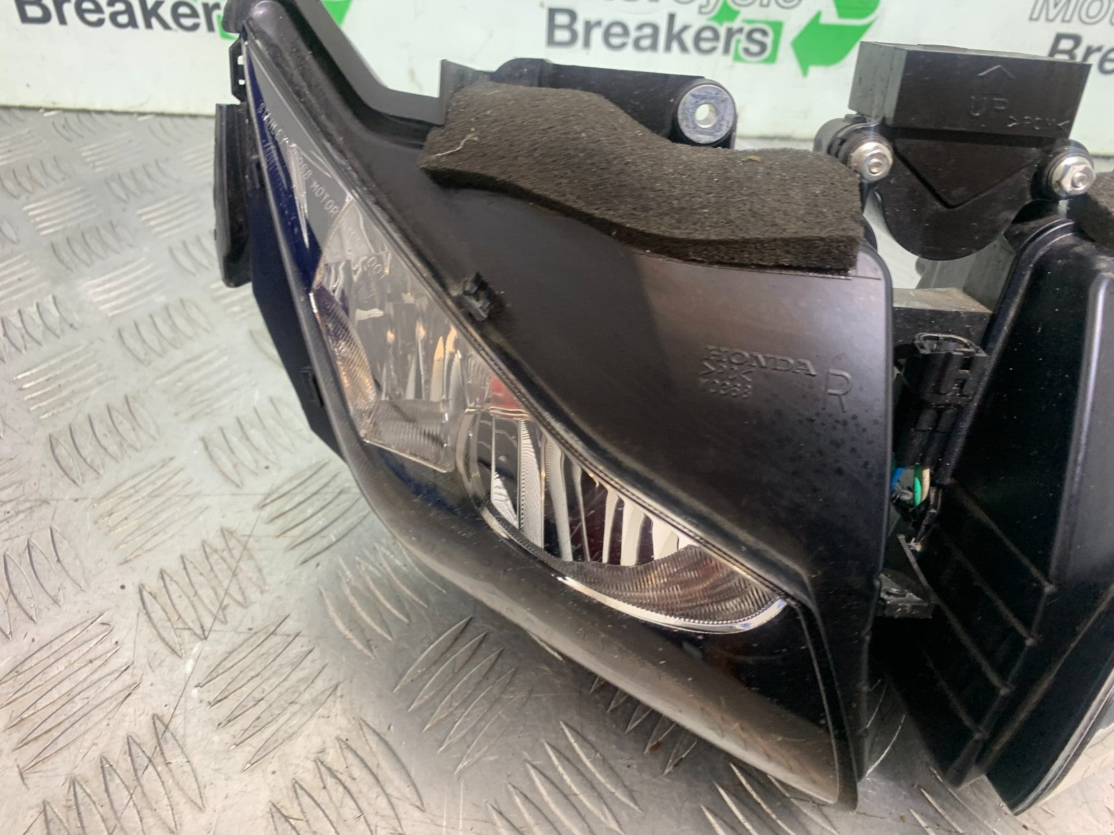 HONDA CBR1000 rr FIREBLADE HEADLIGHT YEAR 2012-2016 (CMB1198)
