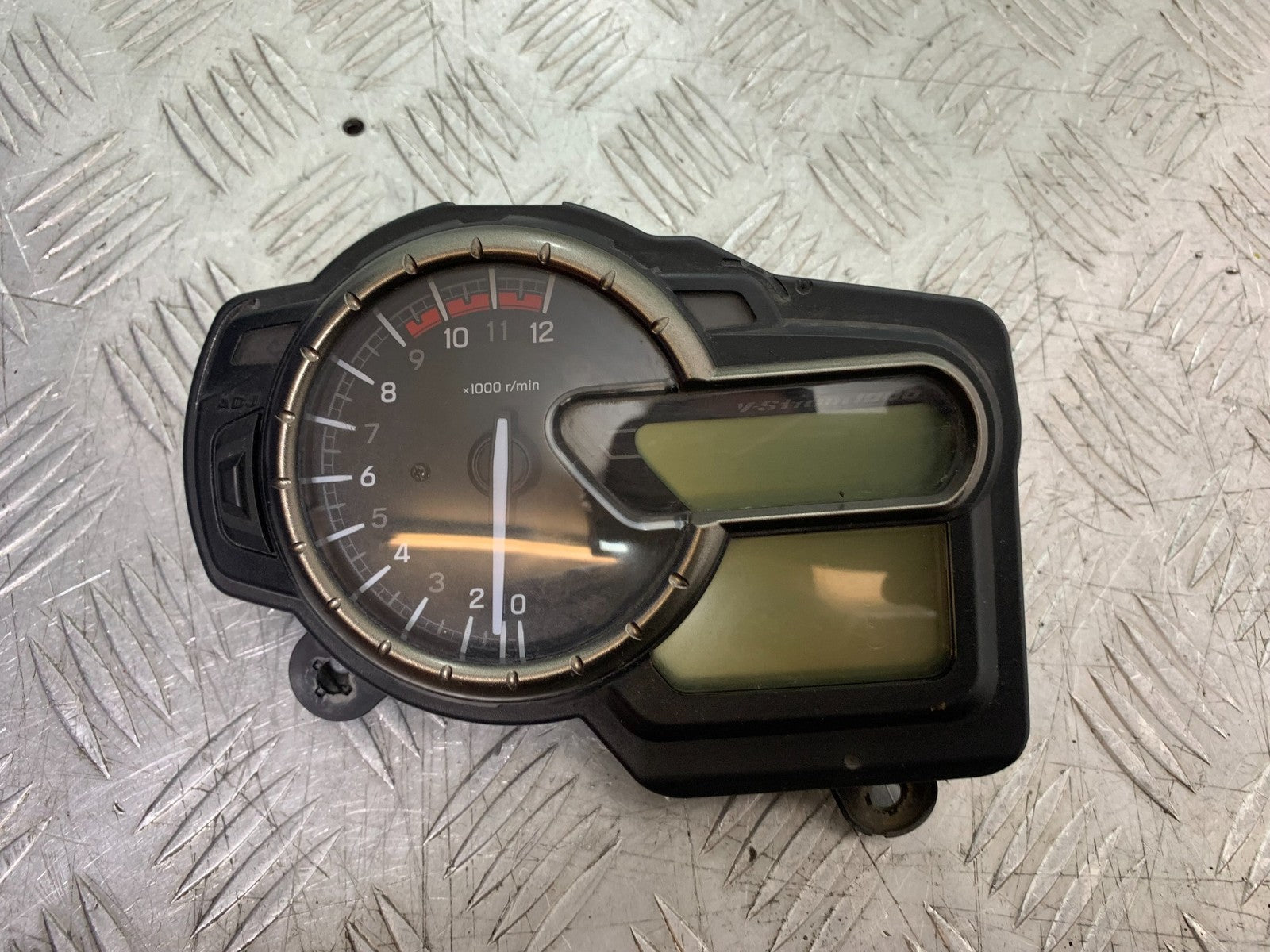 SUZUKI DL1000 V-STROM CLOCKS SPEEDO DASH   YEAR 2014-2019 (CMB1325)