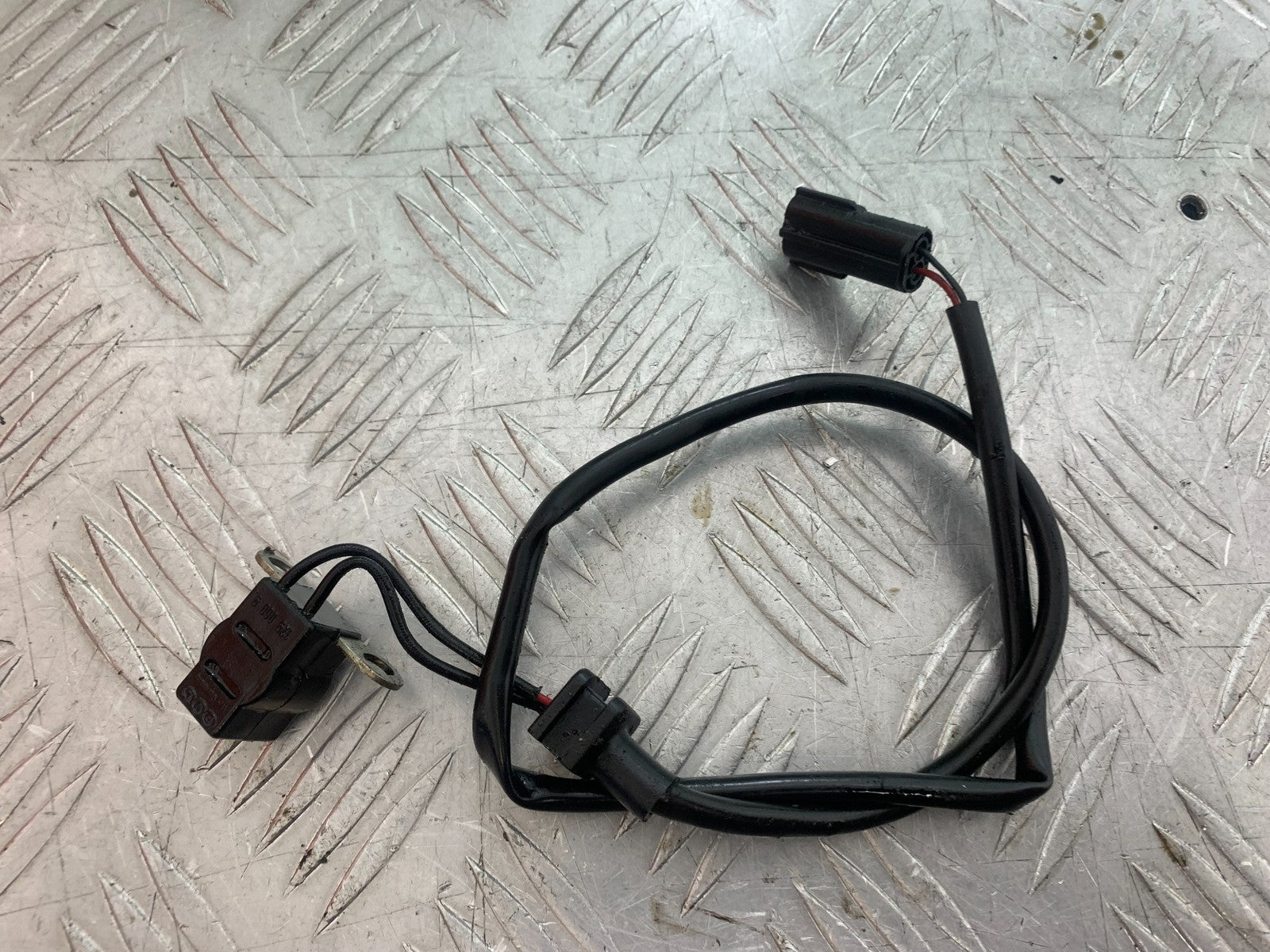 TRIUMPH TROPHY 900 IGNITION PICK UP SENSOR  YEAR 1991-95 (CMB1251)