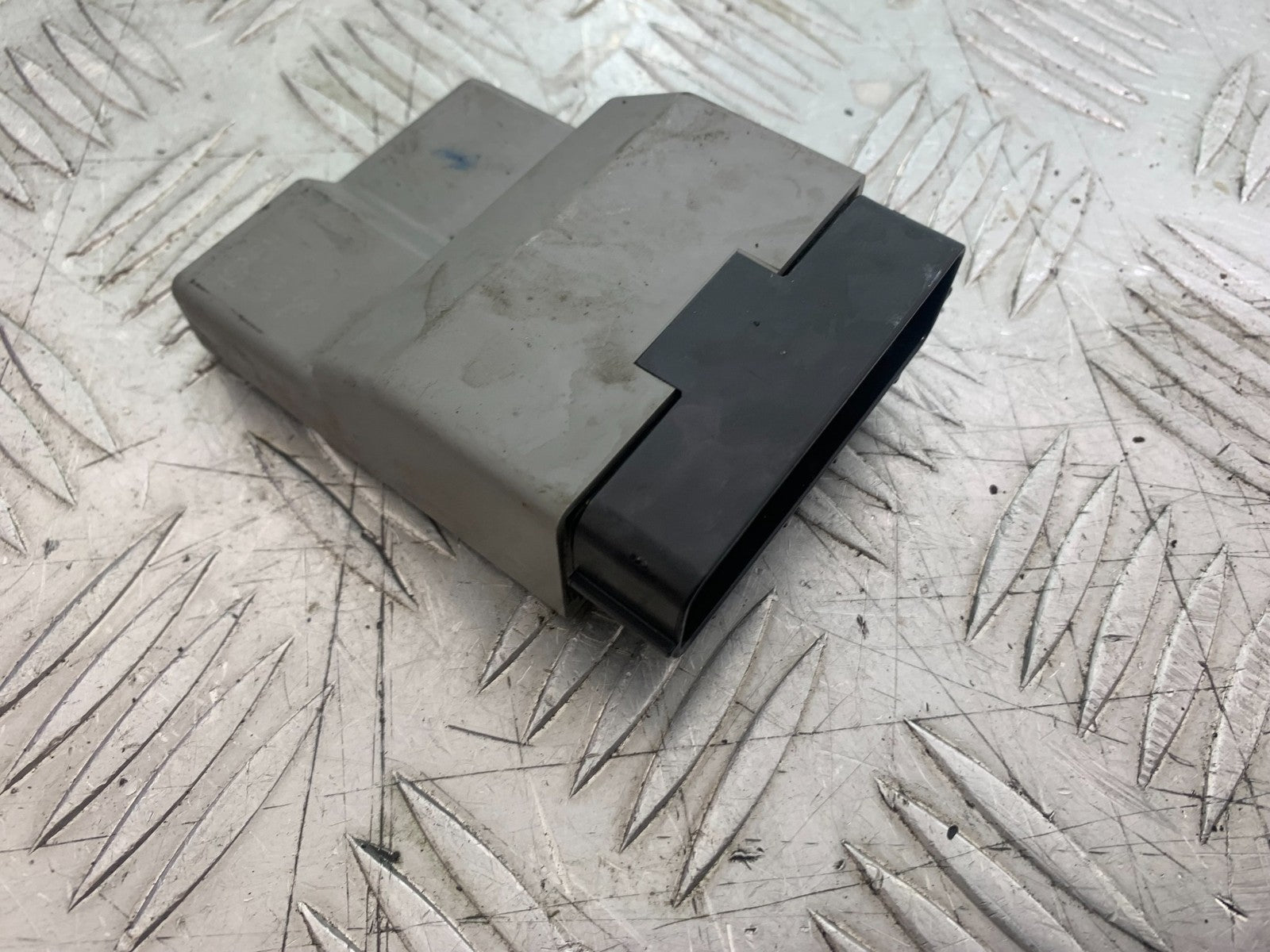 HONDA XL125 VARADERO CDI UNIT  YEAR 2001-2006  (CMB1210)