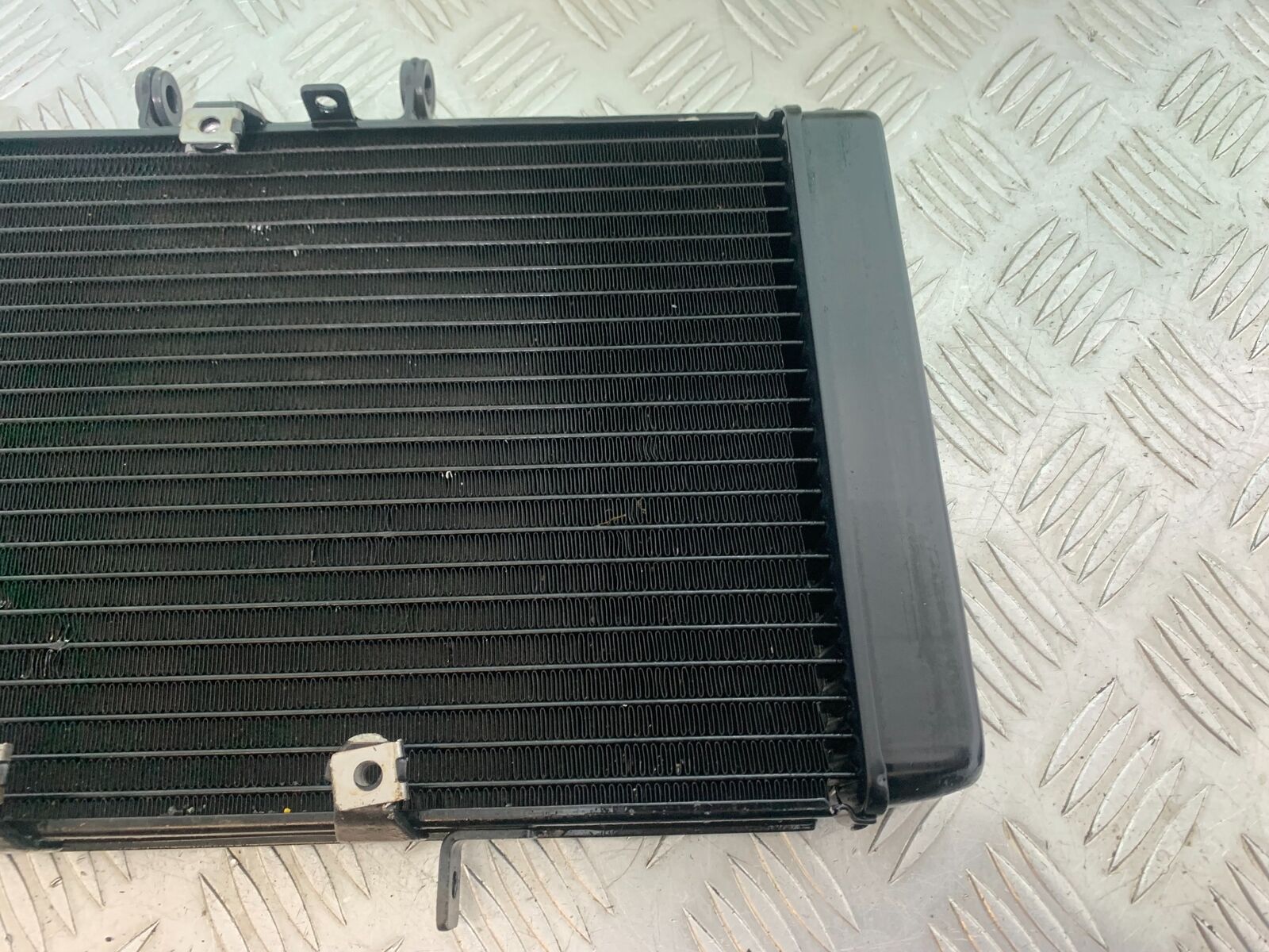 TRIUMPH TIGER 800 RADIATOR  YEAR 2011-2014 (CMB1113)