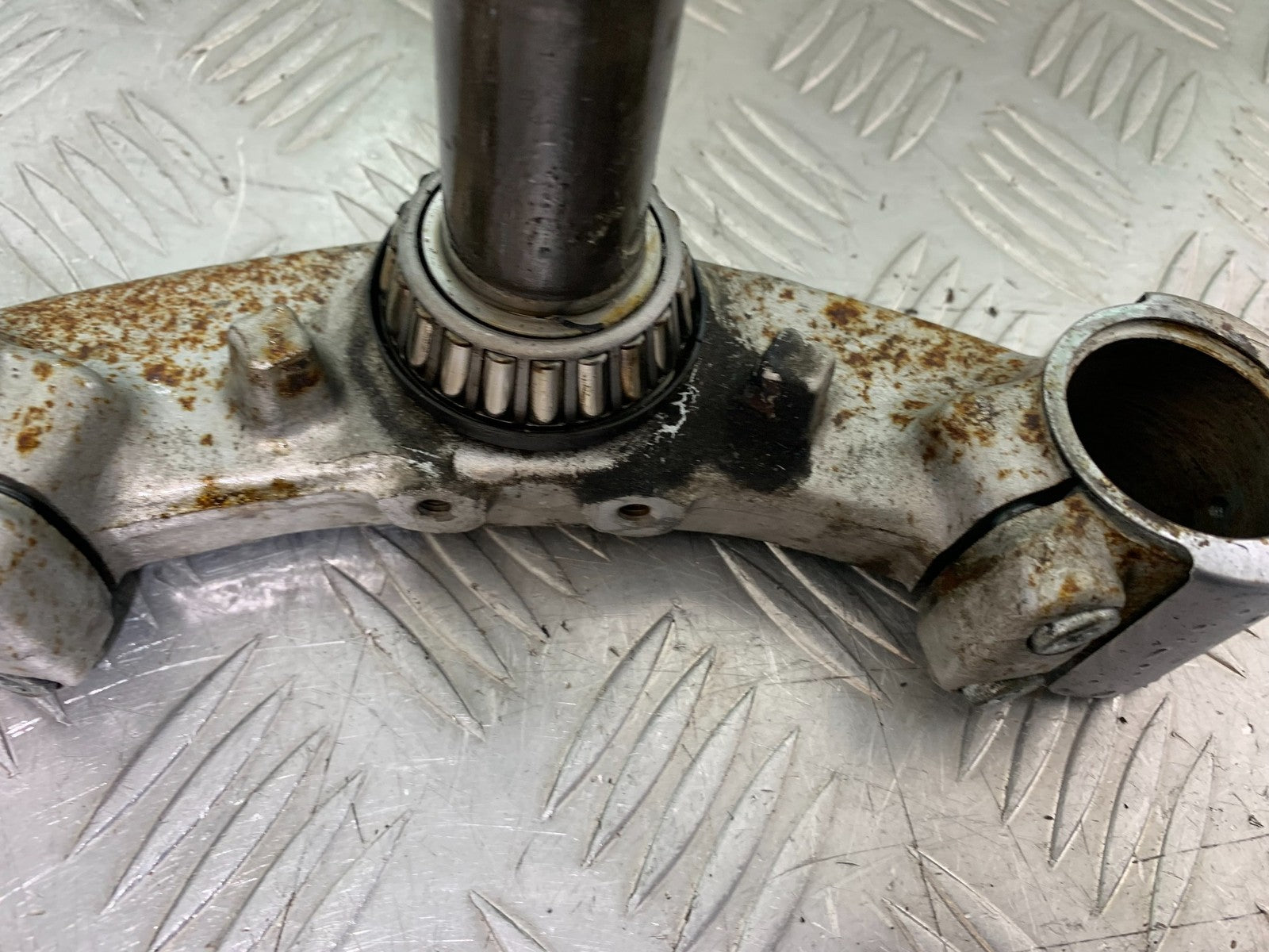 YAMAHA XV1100 XV 1100 VIRAGO BOTTOM YOKE   1990-1999 (CMB1243)