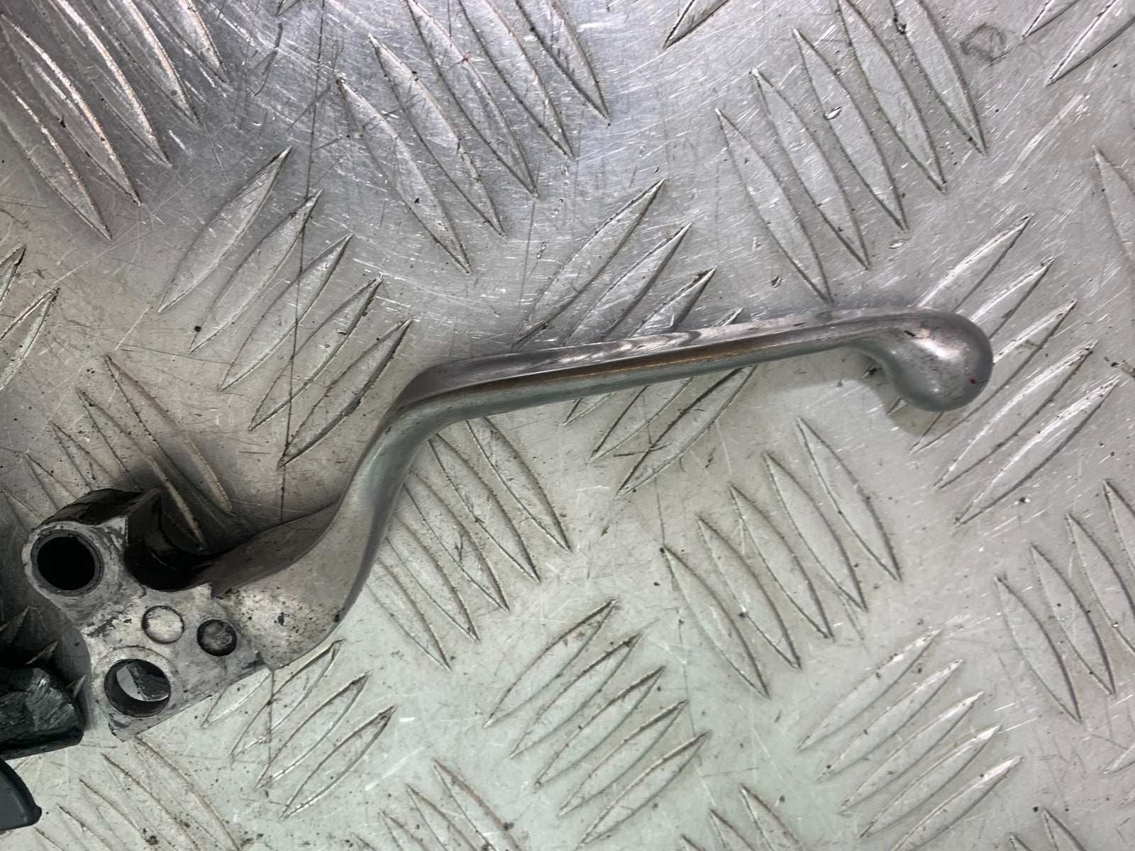 HARLEY DAVIDSON FXS BLACKLINE 1585 CLUTCH LEVER & BRACKET  YEAR 2012 (CMB1147)