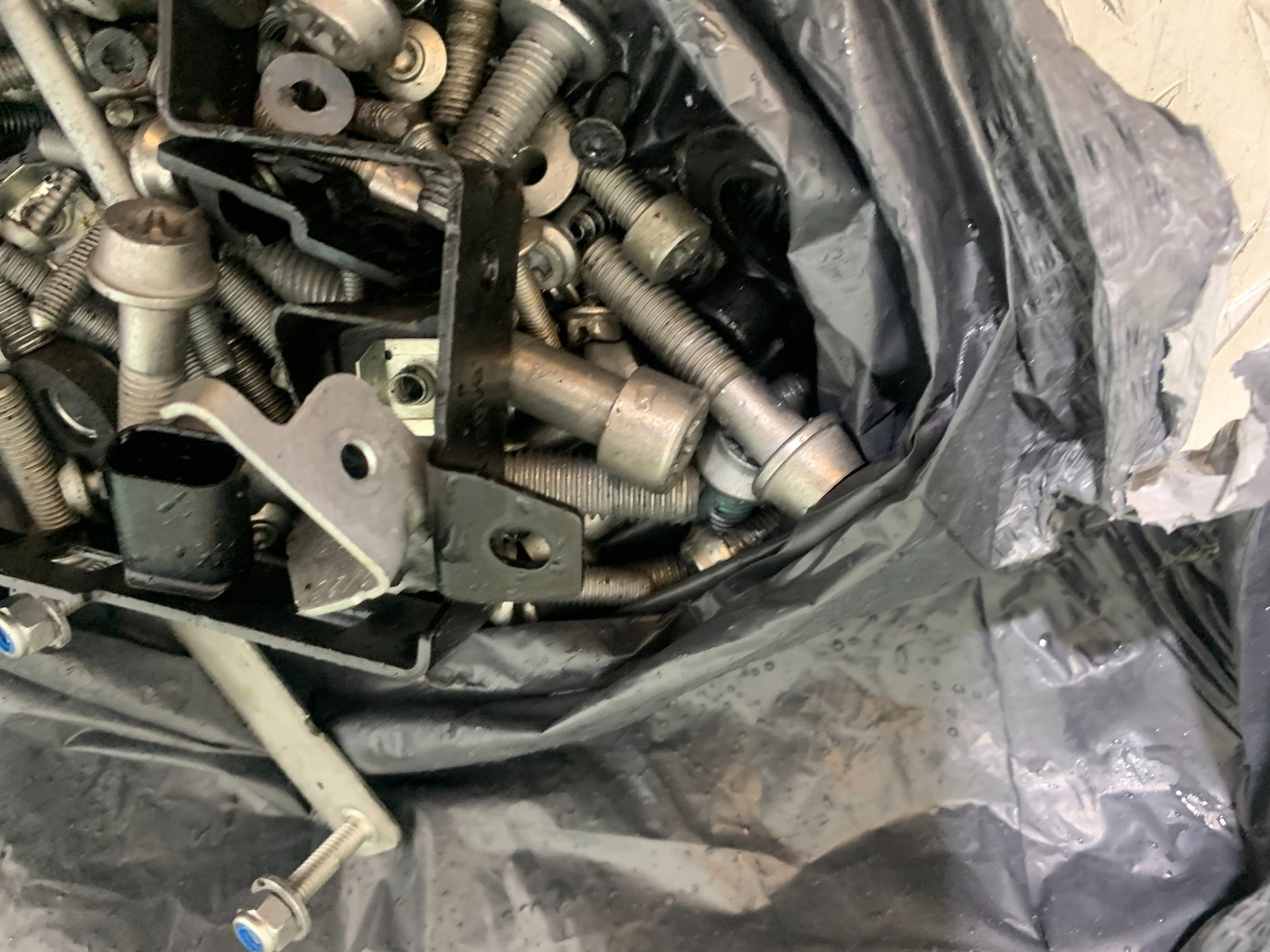 BMW M1000 R NUTS AND BOLTS   YEAR 2023-2024 (CMB1140)