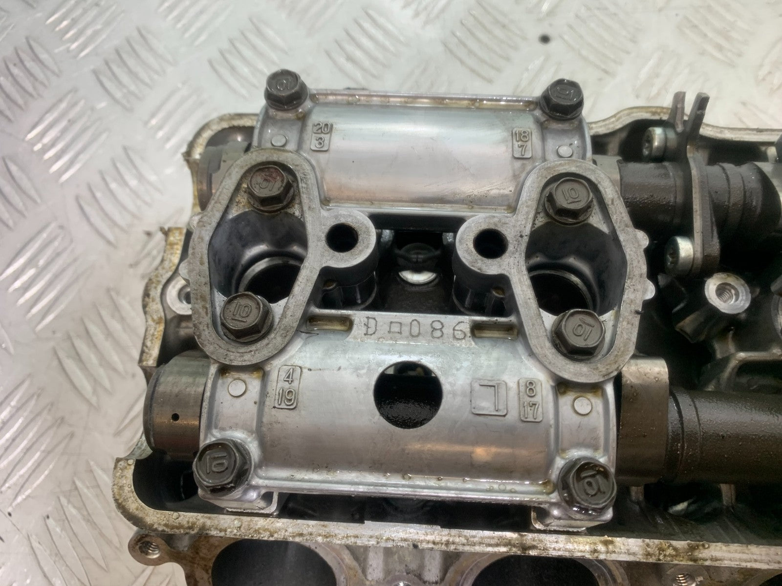 HONDA CBR1000 rr FIREBLADE CYLINDER HEAD AND CAMS   2008-2011 (CMB1253)