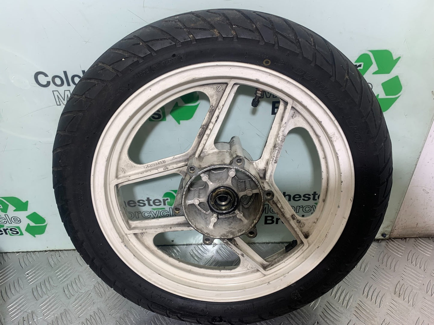 KAWASAKI GPZ600 GPZ 600 FRONT WHEEL  YEAR 1988-90 (CMB1258)