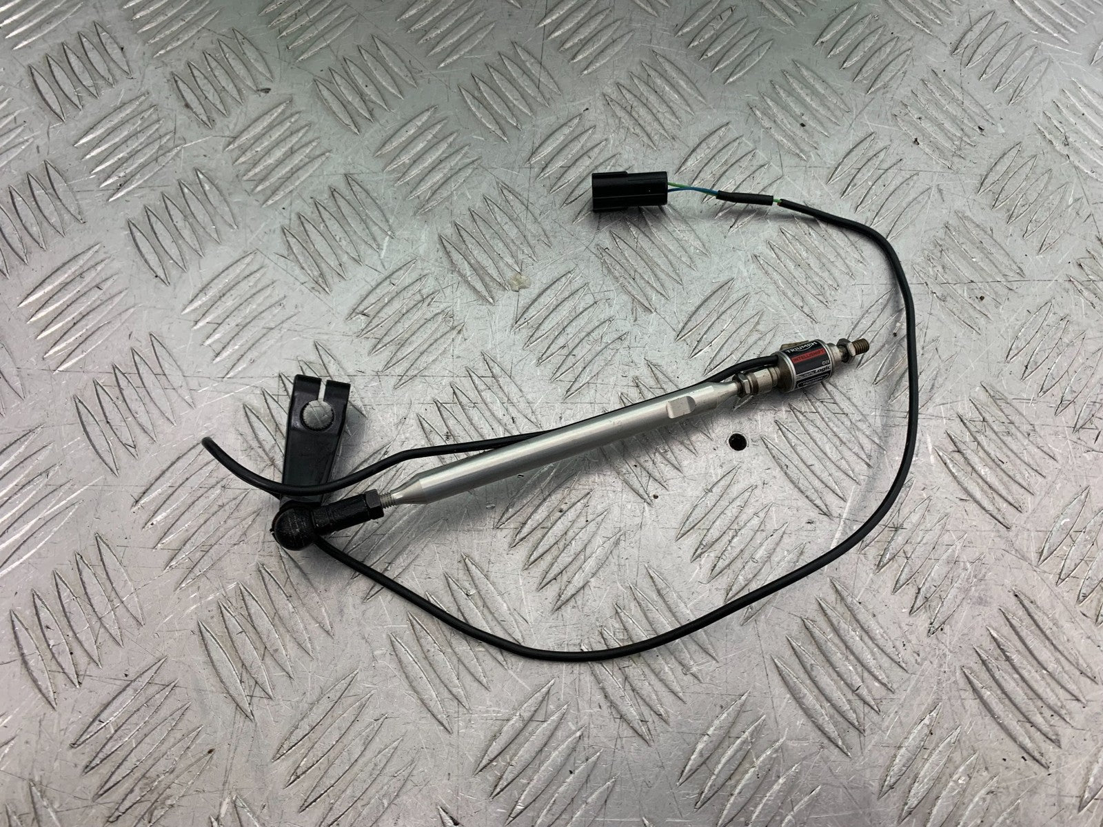 TRIUMPH 675 STREET TRIPLE RX QUICK SHIFTER  2015- 2017 (CMB1299)