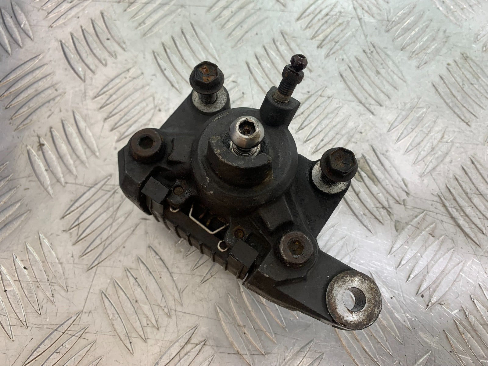 SUZUKI GSF1200 GSF 1200 BANDIT REAR BRAKE CALIPER  YEAR 2001-2004 (CMB1188)