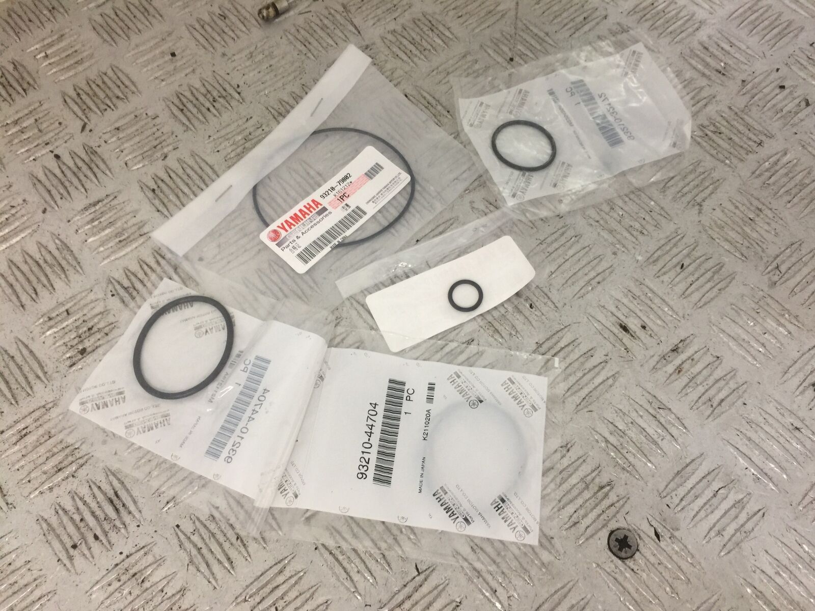 YAMAHA XT125X XT125 X SEALS YEAR 2008  (STOCK 857)