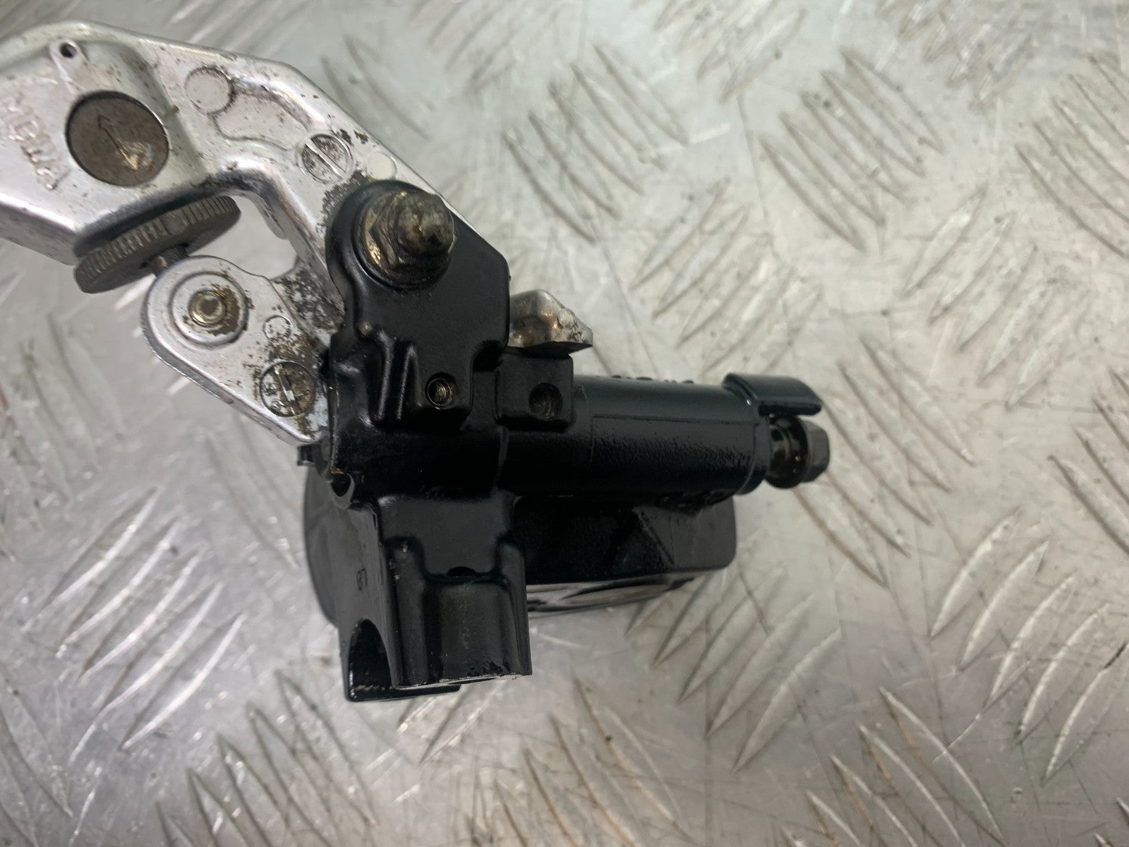 HONDA CBR600 CBR 600 FX FY FRONT BRAKE MASTER CYLINDER  YEAR 1999-2000 (CMB1287)