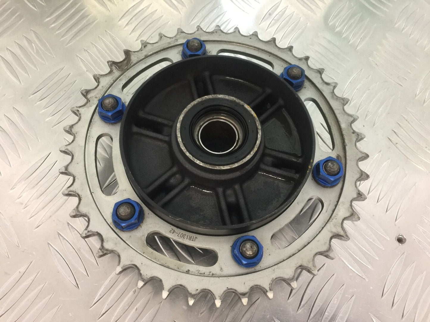 HONDA CBR600 RR SPROCKET CARRIER YEAR 2005-2006 (STOCK 933)