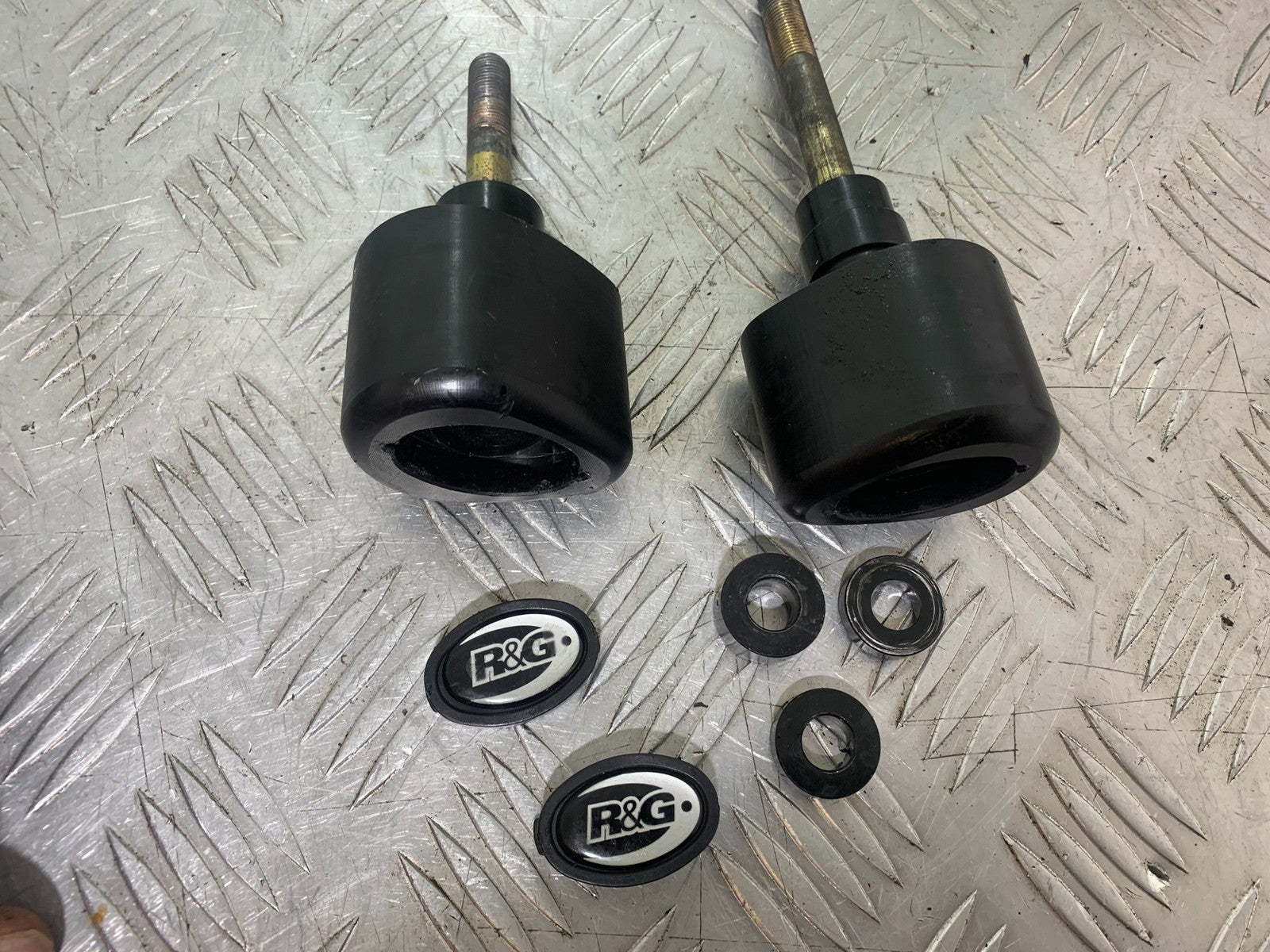 YAMAHA YZF R1 14 B BIG BANG R&G CRASH PROTECTORS  2009-14 (CMB1175)