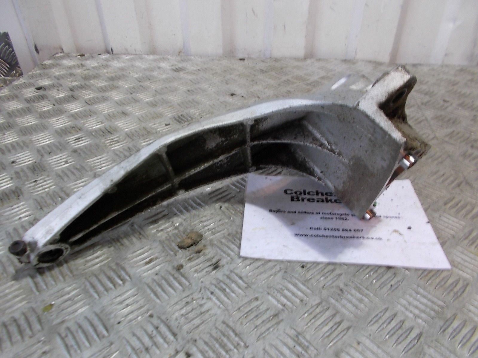 YAMAHA XP500 XP 500 TMAX T-MAX SWINGARM  YEAR 2002
