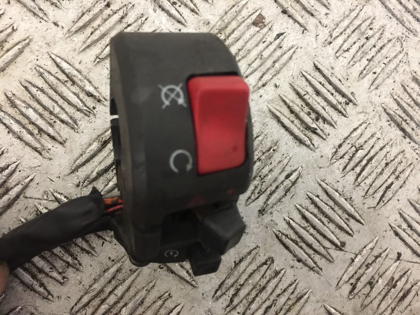 KAWASAKI GTR1400 GTR 1400 RIGHT SWITCH GEAR   YEAR 2010 (STOCK 716)