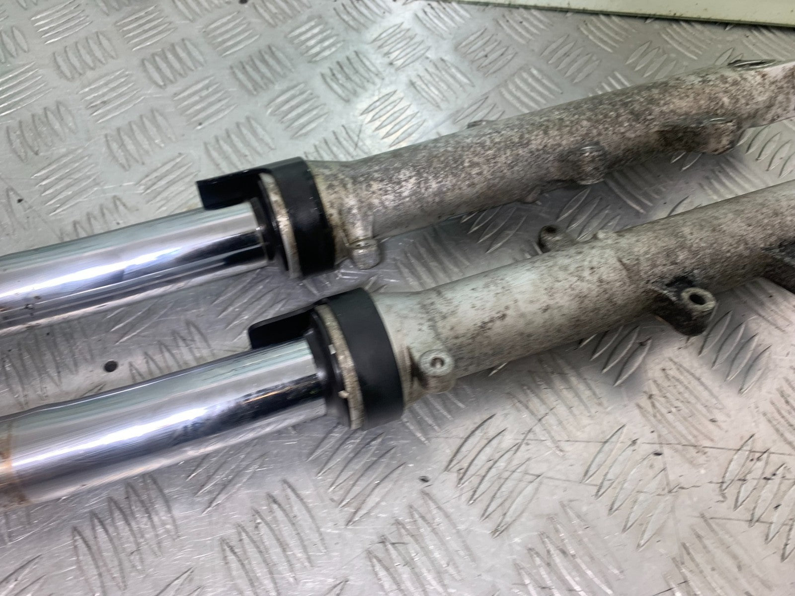 HONDA NT 700 V DEAUVILLE FORKS (BENT SOLD AS PARTS)   YEAR 2006-2011 (CMB1211)