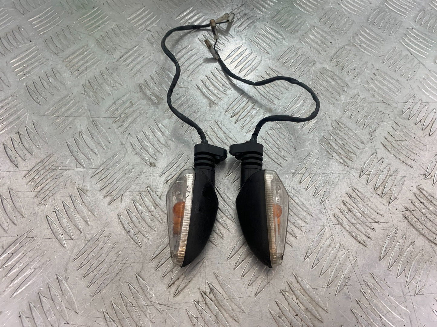 TRIUMPH 675 STREET TRIPLE FRONT INDICATORS   2013-2016(CMB1186)