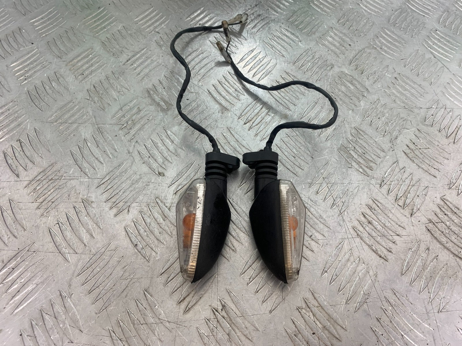 TRIUMPH 675 STREET TRIPLE FRONT INDICATORS   2013-2016(CMB1186)