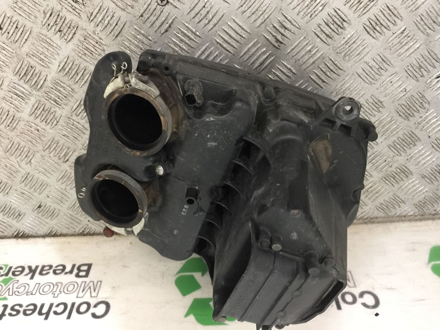 YAMAHA XT1200 Z SUPER TENERE AIRBOX YEAR 2010-2021 (STOCK 894)